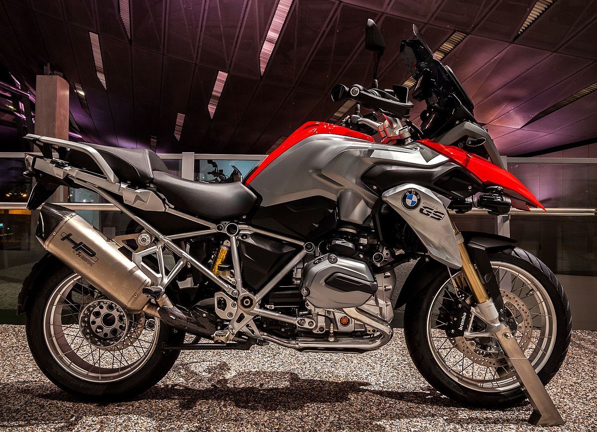 Volta rápida: BMW R1200 GS Adventure, a rainha alemã em versão topa tudo